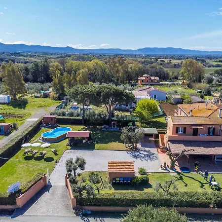 Donatella By Interhome