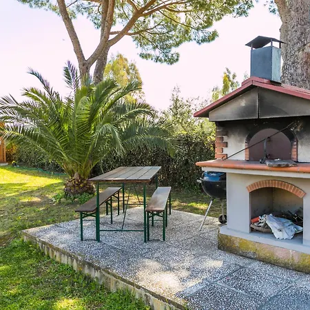 Donatella By Interhome Bibbona